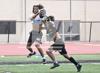 Thumbnail 3 in Foothill vs. Western (Surf City Passing Tournament) photogallery.