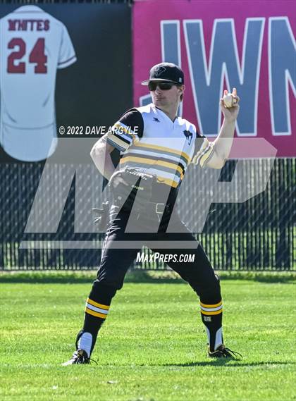Thumbnail 3 in Diamond Ranch Academy vs. Green River (UHSAA 1A First Round) photogallery.