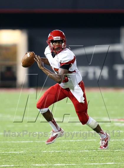 Thumbnail 2 in Pike vs. Archbishop Moeller (Crosstown Showdown) photogallery.