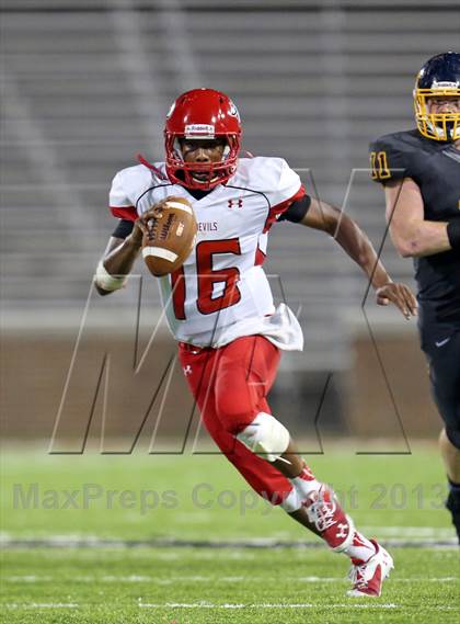 Thumbnail 2 in Pike vs. Archbishop Moeller (Crosstown Showdown) photogallery.