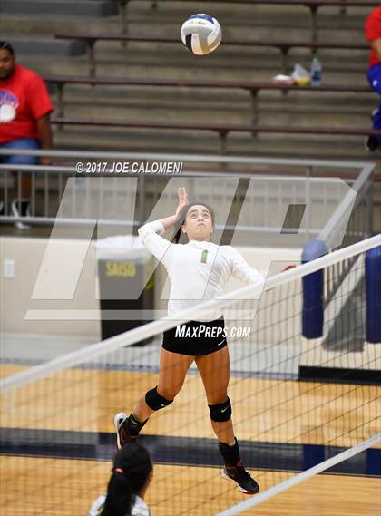 Thumbnail 2 in Jefferson vs Houston [Sam] photogallery.
