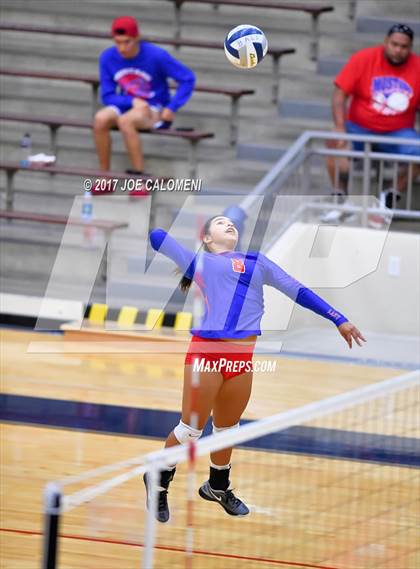 Thumbnail 2 in Jefferson vs Houston [Sam] photogallery.