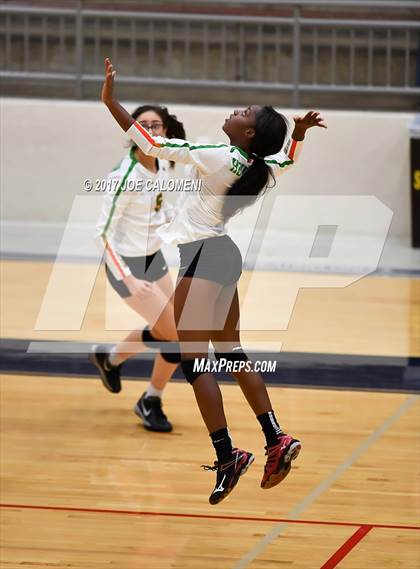 Thumbnail 1 in Jefferson vs Houston [Sam] photogallery.