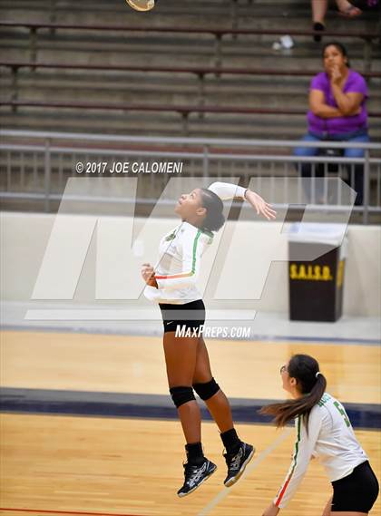 Thumbnail 3 in Jefferson vs Houston [Sam] photogallery.