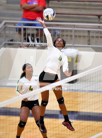 Thumbnail 3 in Jefferson vs Houston [Sam] photogallery.