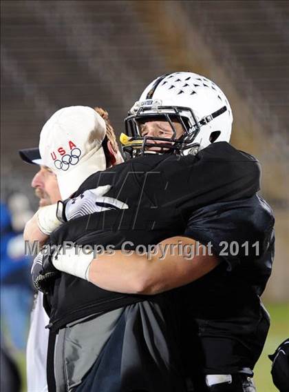 Thumbnail 3 in Xavier vs. Staples (CIAC Class LL Final) photogallery.