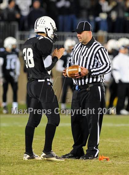 Thumbnail 2 in Xavier vs. Staples (CIAC Class LL Final) photogallery.