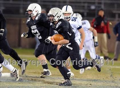 Thumbnail 2 in Xavier vs. Staples (CIAC Class LL Final) photogallery.