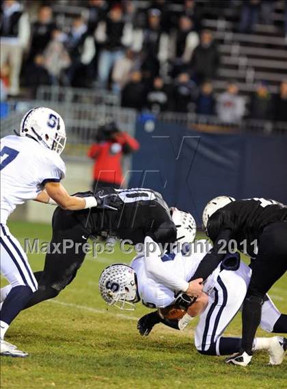 Thumbnail 2 in Xavier vs. Staples (CIAC Class LL Final) photogallery.