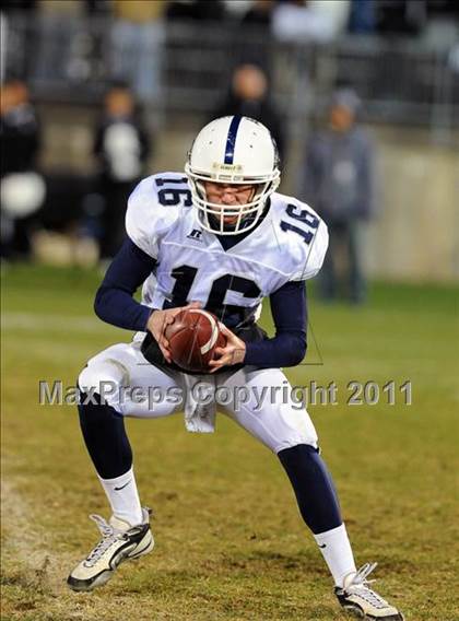 Thumbnail 2 in Xavier vs. Staples (CIAC Class LL Final) photogallery.