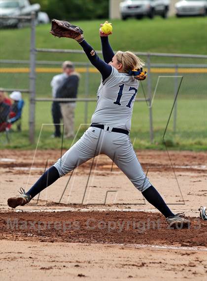 Thumbnail 1 in Seymour vs. Maryville (Foothills Classic) photogallery.