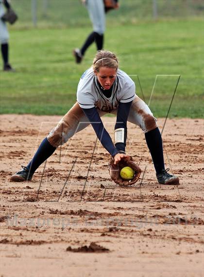 Thumbnail 2 in Seymour vs. Maryville (Foothills Classic) photogallery.