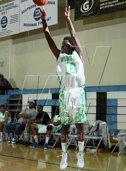 Thumbnail 3 in Dorsey vs. Brentwood School (Price Showcase) photogallery.