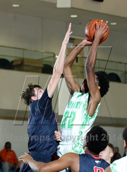 Thumbnail 2 in Dorsey vs. Brentwood School (Price Showcase) photogallery.