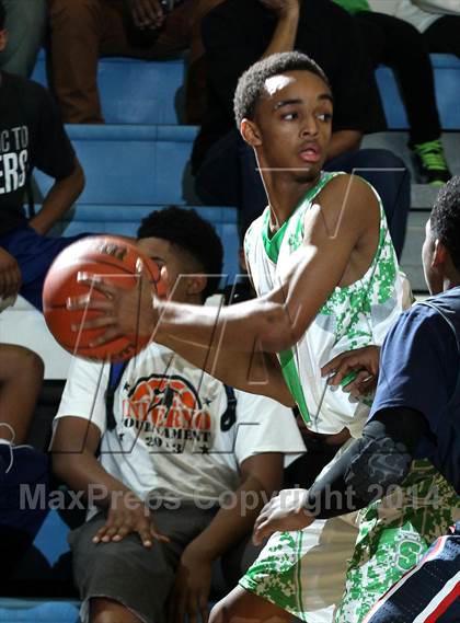 Thumbnail 1 in Dorsey vs. Brentwood School (Price Showcase) photogallery.