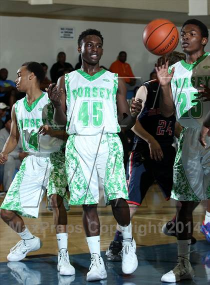 Thumbnail 1 in Dorsey vs. Brentwood School (Price Showcase) photogallery.