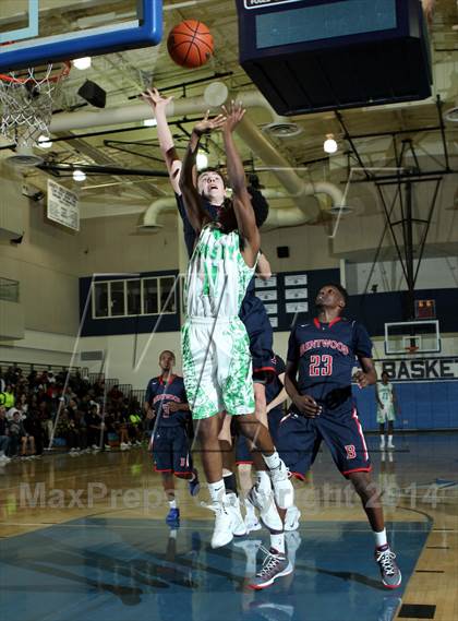 Thumbnail 3 in Dorsey vs. Brentwood School (Price Showcase) photogallery.