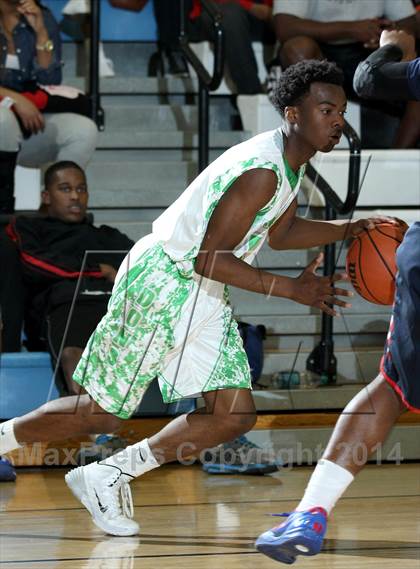 Thumbnail 1 in Dorsey vs. Brentwood School (Price Showcase) photogallery.