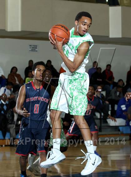 Thumbnail 3 in Dorsey vs. Brentwood School (Price Showcase) photogallery.