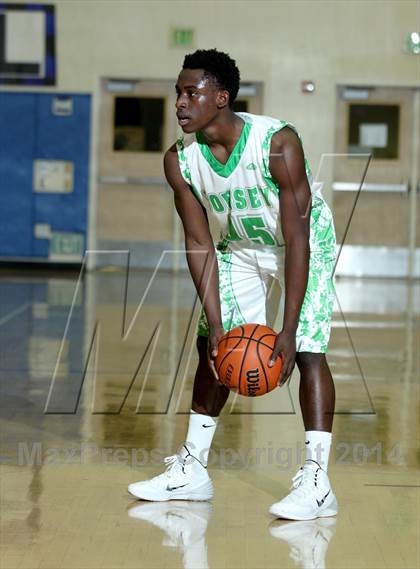 Thumbnail 3 in Dorsey vs. Brentwood School (Price Showcase) photogallery.