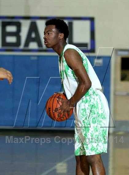 Thumbnail 2 in Dorsey vs. Brentwood School (Price Showcase) photogallery.