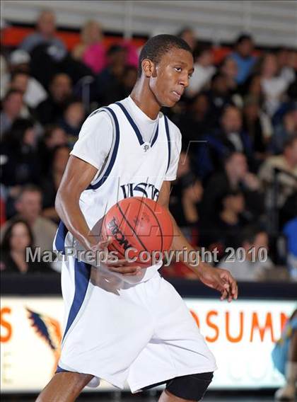 Thumbnail 1 in Center vs. Vista del Lago (CIF SJS D3 Playoffs) photogallery.