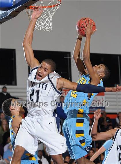 Thumbnail 1 in Center vs. Vista del Lago (CIF SJS D3 Playoffs) photogallery.