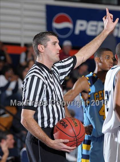 Thumbnail 3 in Center vs. Vista del Lago (CIF SJS D3 Playoffs) photogallery.