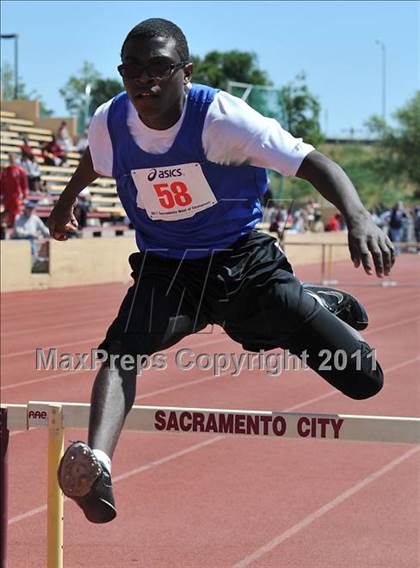 Thumbnail 2 in Sacramento Meet of Champions (Boys Hurdles) photogallery.