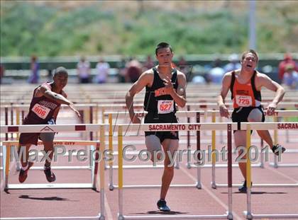 Thumbnail 3 in Sacramento Meet of Champions (Boys Hurdles) photogallery.