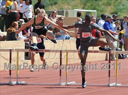 Thumbnail 3 in Sacramento Meet of Champions (Boys Hurdles) photogallery.