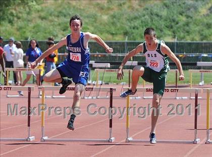 Thumbnail 3 in Sacramento Meet of Champions (Boys Hurdles) photogallery.