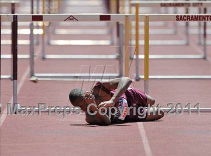 Thumbnail 2 in Sacramento Meet of Champions (Boys Hurdles) photogallery.