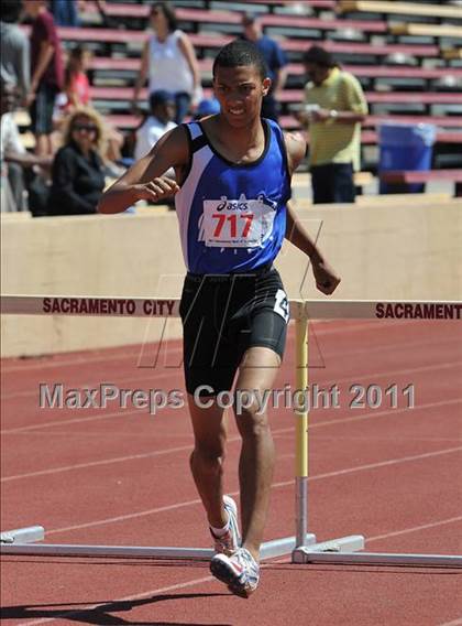 Thumbnail 2 in Sacramento Meet of Champions (Boys Hurdles) photogallery.