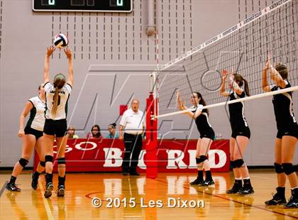 Thumbnail 3 in Azle vs Kennedale photogallery.