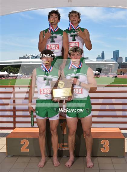 Thumbnail 3 in UIL 2A Track and Field State Finals (Awards) photogallery.