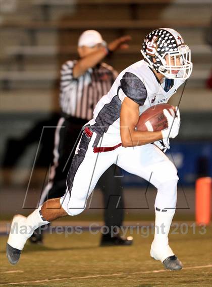 Thumbnail 2 in JSerra Catholic @ Servite photogallery.