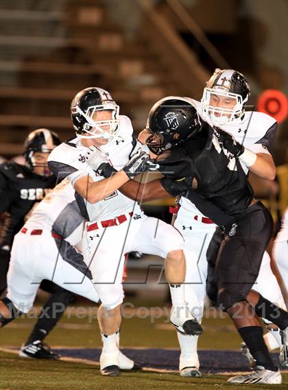Thumbnail 2 in JSerra Catholic @ Servite photogallery.