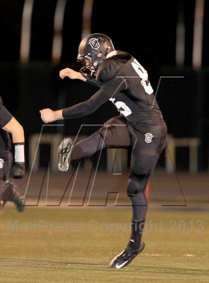 Thumbnail 1 in JSerra Catholic @ Servite photogallery.