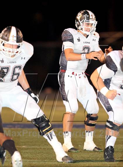 Thumbnail 2 in JSerra Catholic @ Servite photogallery.