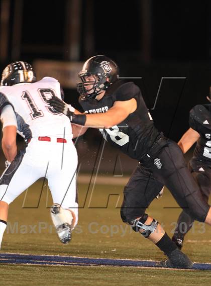 Thumbnail 3 in JSerra Catholic @ Servite photogallery.