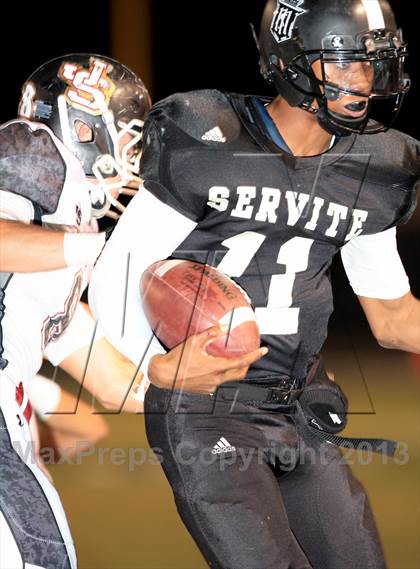 Thumbnail 3 in JSerra Catholic @ Servite photogallery.