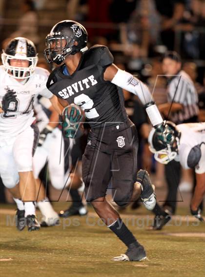 Thumbnail 2 in JSerra Catholic @ Servite photogallery.