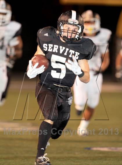 Thumbnail 3 in JSerra Catholic @ Servite photogallery.