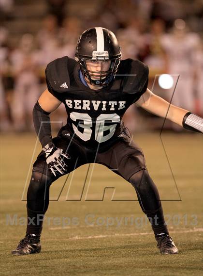 Thumbnail 3 in JSerra Catholic @ Servite photogallery.
