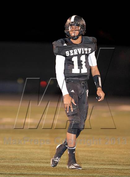 Thumbnail 1 in JSerra Catholic @ Servite photogallery.