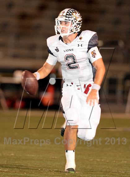 Thumbnail 2 in JSerra Catholic @ Servite photogallery.