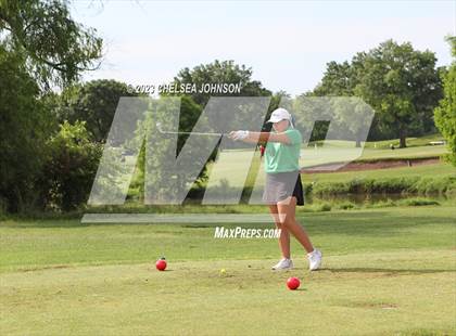 Thumbnail 3 in UIL 3A Golf Finals photogallery.