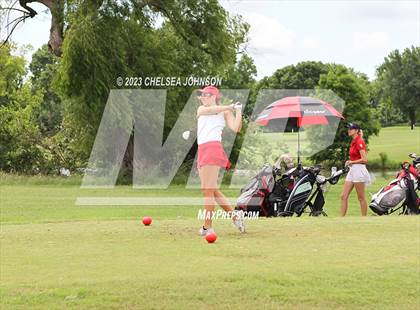 Thumbnail 2 in UIL 3A Golf Finals photogallery.