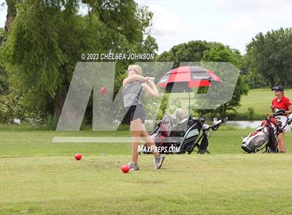 Thumbnail 2 in UIL 3A Golf Finals photogallery.